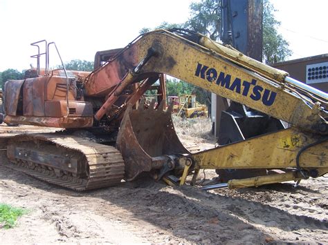 Komatsu PC210-10 Parts | Southern Tractor