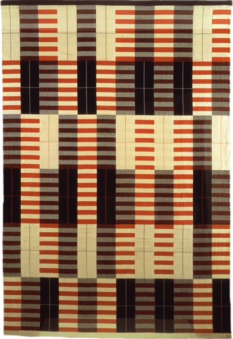 Why was Anni Albers a leading textile artist?