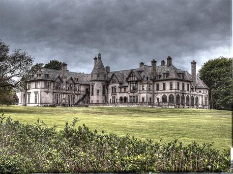 Seaview Terrace - Wikimapia | Dark shadows tv show, Mansions, Shadow