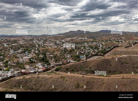 US Mexico border in Nogales Arizona Stock Photo - Alamy