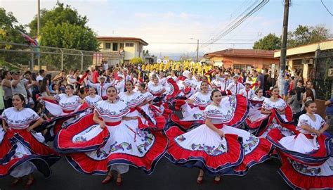 Tradiciones De Costa Rica. Creencias, Fiestas, Costumbres, Vestimenta Y Comidas - Tradicioness.com