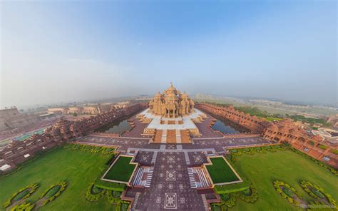 Beautiful Monument the Akshardham Temple | Place For Vacations