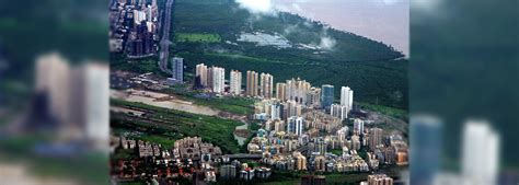 Maharashtra seeks Rs 50,000-cr for Mumbai development