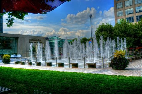 Kenn Jones Photography: Crown Center Square Fountain