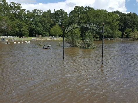 Louisiana Flooding Looks Like A Weather Horror Movie | HuffPost