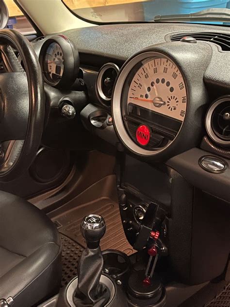 2011 Mini Cooper R56 | Mini cooper, Mini cooper interior, Mini cooper r56