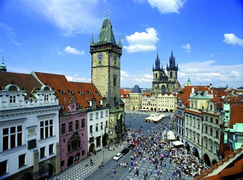 File:Prague old town square panorama.jpg - Wikimedia Commons