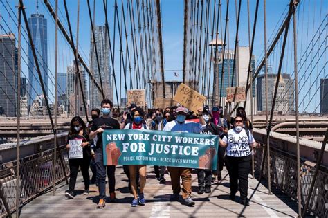 Past, present City Hall staffers protest de Blasio in NYC