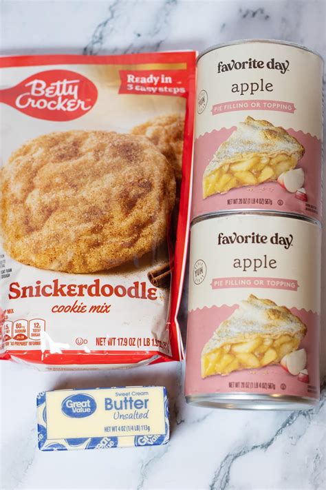 Easy Apple Snickerdoodle Dump Cake Recipe With 3 Ingredients| Bake It ...