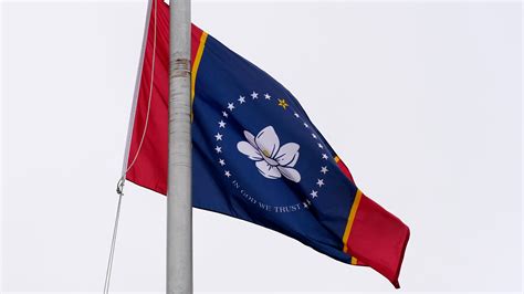 Mississippi Wants Magnolia to Be Centerpiece of New State Flag - The New York Times