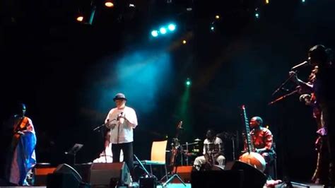 SALIF KEITA@Live / Acoustic Tour / 28.03.2014 / Villepinte - YouTube