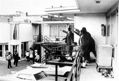 Martin Luther King, Jr Assassination Photograph by Everett