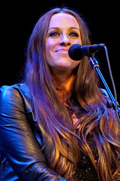 Alanis Morissette - Wikipedia