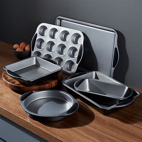 Cuisinart ® 6-Piece Nonstick Bakeware Set | Crate and Barrel