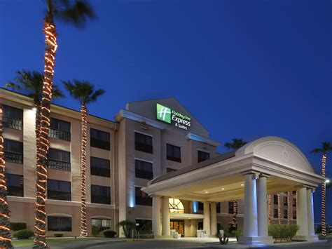 Holiday Inn Express & Suites Yuma Hotel by IHG