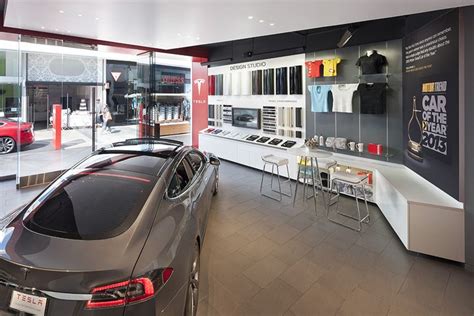 Tesla showroom by MBH Architects, Los Angeles – California | Car ...