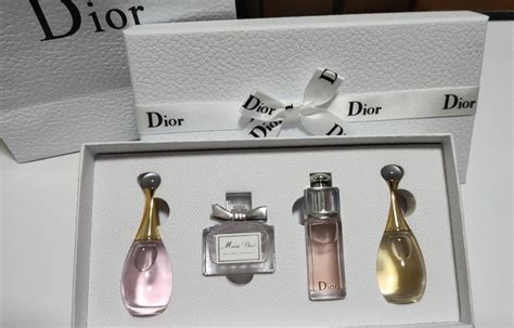 Dior Perfume Gift Set 5ml x 4, Beauty & Personal Care, Fragrance ...