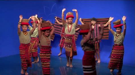 Enjoy an authentic Filipino 'Cordillera Dance' performance | Dance, Folk dance, Filipino