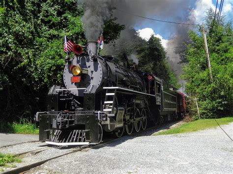 Great Smoky Mountains Railroad - Go Wandering