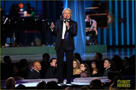 Billy Crystal Gets Tony Awards 2022 Audience to Scat Yiddish with Him ...