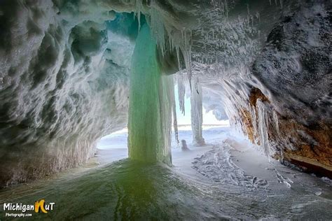 Lake Superior Ice Cave | MichiganNutPhotography.com