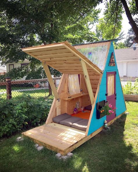 Diy Childrens Outdoor Playhouse