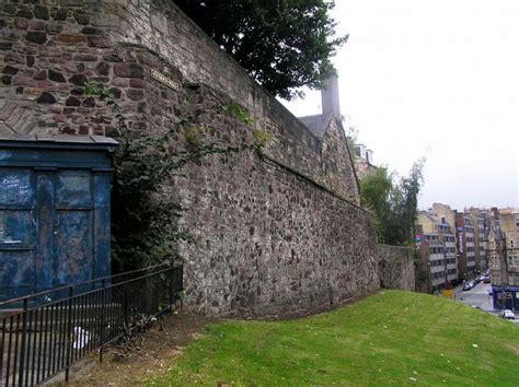 Edinburgh Town Wall, Flodden Wall, Drummond Street to Pleasance | City of Edinburgh | Edinburgh ...