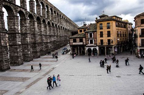 Roman Aqueduct, Segovia, Spain - Travel Past 50