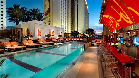 Golden Nugget Hotel & Casino Las Vegas £66. Las Vegas Hotel Deals & Reviews - KAYAK