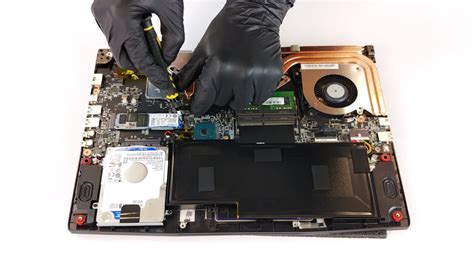 Inside MSI GF63 8RD – disassembly and upgrade options