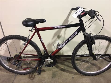 RED RALEIGH MATTERHORN 21 SPEED FRONT SUSPENSION MOUNTAIN BIKE