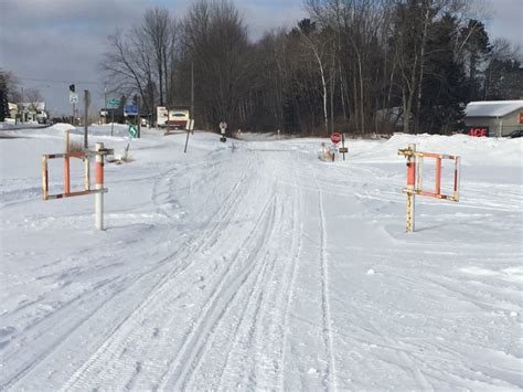 Snowmobile trails open in Northern Oconto County | WLUK