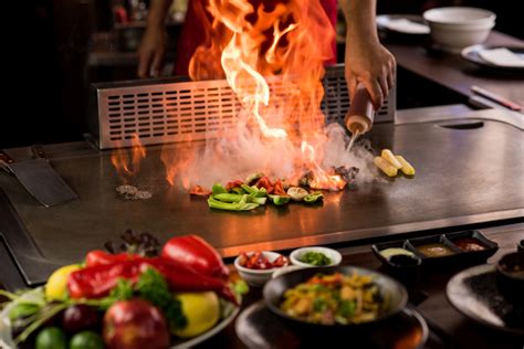 Teppanyaki – Dinner and a Show | Arigato Travel