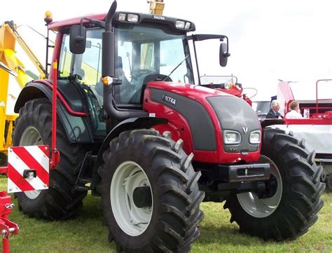 Valtra N141 | Tractor & Construction Plant Wiki | FANDOM powered by Wikia