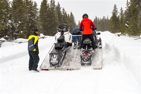 Shopping Tips For Snowmobile Trailers / Intrepid Snowmobiler