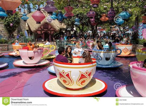 Mad Hatter Tea Cups Disneyland | Mad hatter tea, Disneyland photos, Disneyland