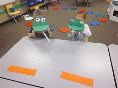 Free Five Little Speckled Frogs Printable Counting Game. TeachersMag.com