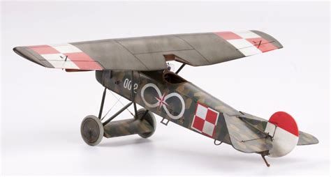 Scalehobbyist.com: Fokker D.VIII Monoplane (profi-pack) by Eduard