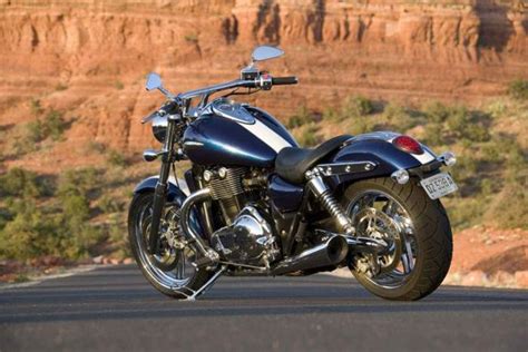 Triumph Thunderbird 1600 - Bikes Catalog