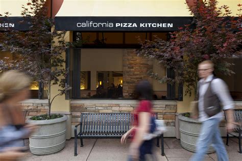 California Pizza Kitchen | NanaWall