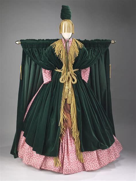 Miss Starlett costume, worn by Carol Burnett on "The Carol Burnett Show" | Smithsonian Institution