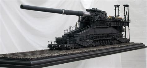 1/35 scale WWII German 80cm Dora Railway Gun ( Released in 2007 ) – Soar Art