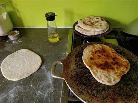 How to Make Pita Bread - Science of Flat Bread - Food Crumbles