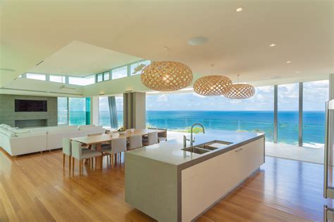 SEAVIEW HOUSE | Chris Clout Design Modern Beach House Interior, Contemporary Beach House ...