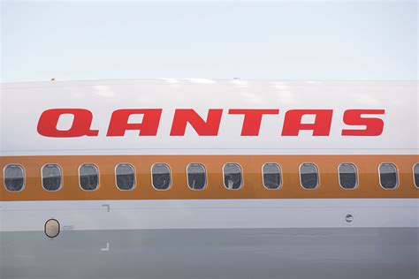 Qantas reveals retro livery | Stuck at the Airport