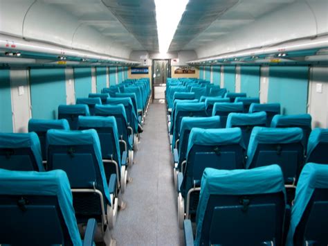 LHB Chair Car ... Chennai - Mysore Shadabti Express | Flickr