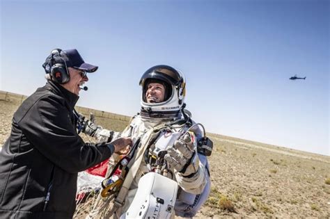 The Most Breathtaking Pictures Of Felix Baumgartner's World-Record Skydive | IBTimes