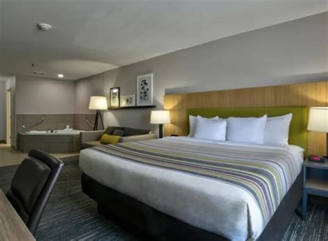 9 Hotels With Jacuzzi In Room in OKC (Oklahoma City)