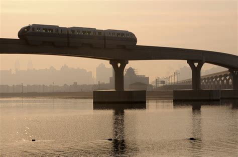 Palm Jumeirah Monorail (2) | Palm Jumeirah | Pictures | Geography im ...