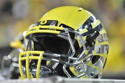 Keep Our Ducks Safe: A Brief History of Oregon’s Football ...